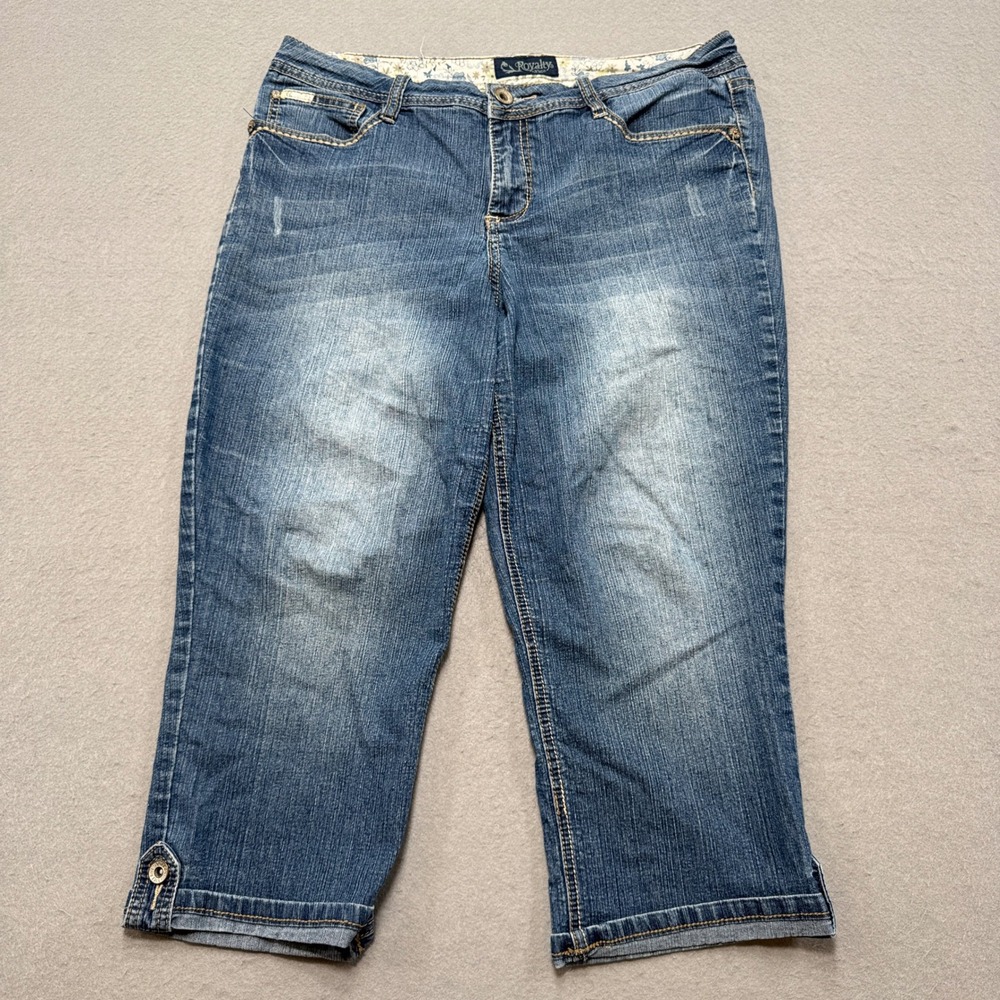 Royalty Capri Jeans Women's 12 Blue Denim Cropped Mid Rise Medium Wash Baggy Fit